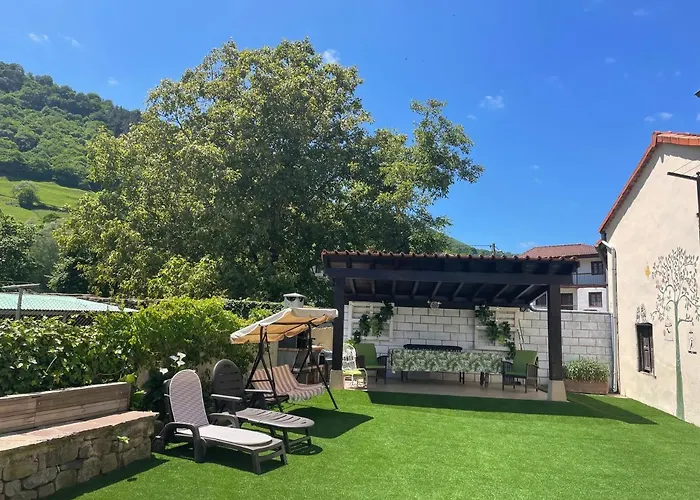El Corro, Acogedora Casa Con Jardin En El Corazon De Cantabria